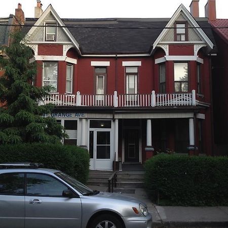 Chinatown Travellers Home Τορόντο Εξωτερικό φωτογραφία