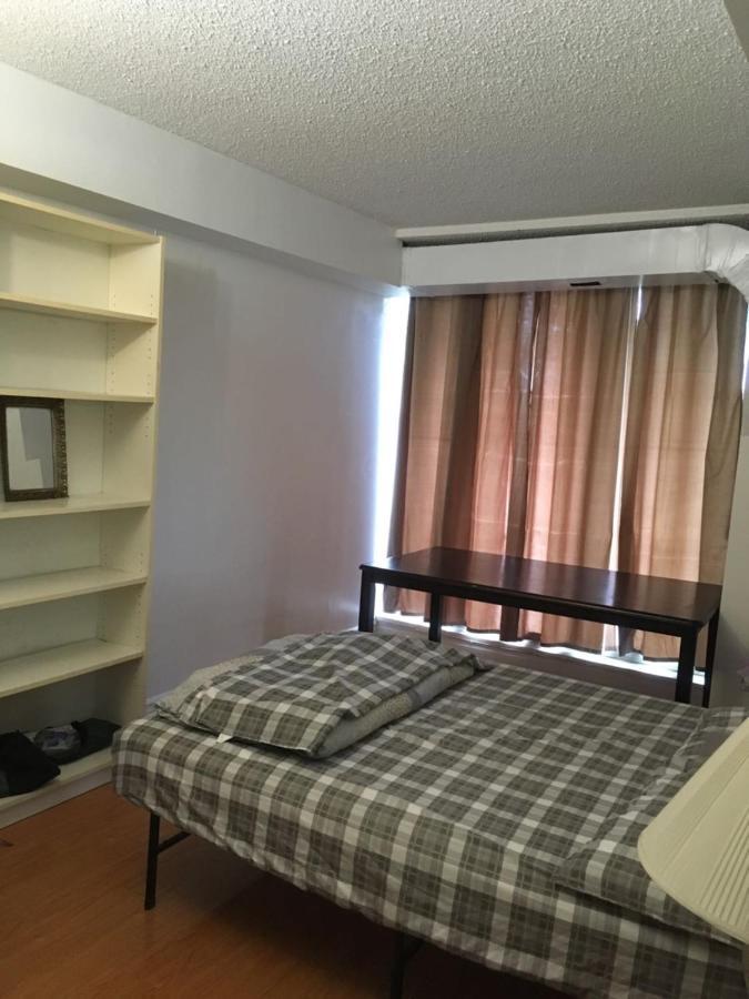 Chinatown Travellers Home Τορόντο Εξωτερικό φωτογραφία