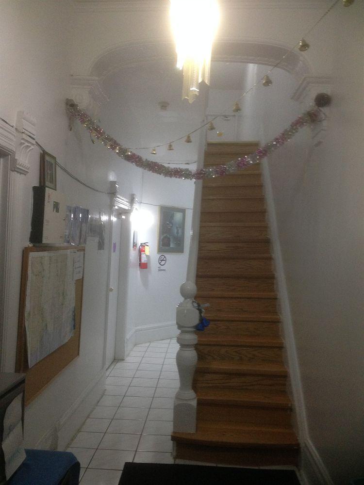 Chinatown Travellers Home Τορόντο Εξωτερικό φωτογραφία