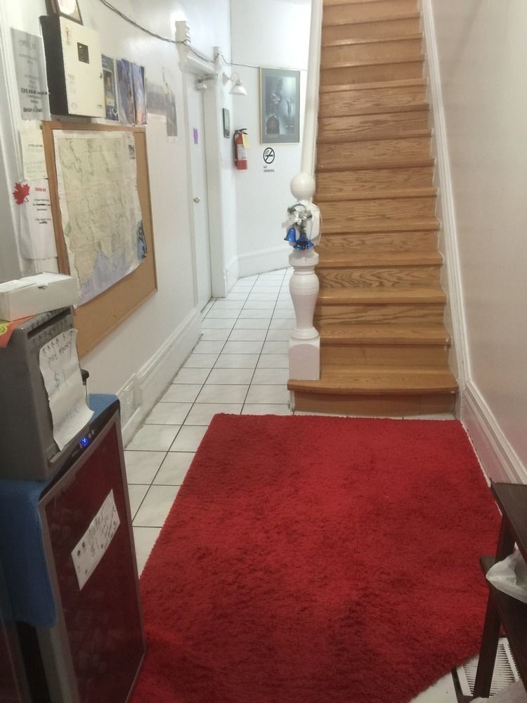 Chinatown Travellers Home Τορόντο Εξωτερικό φωτογραφία