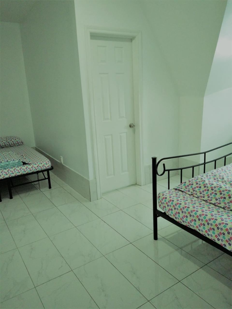 Chinatown Travellers Home Τορόντο Εξωτερικό φωτογραφία