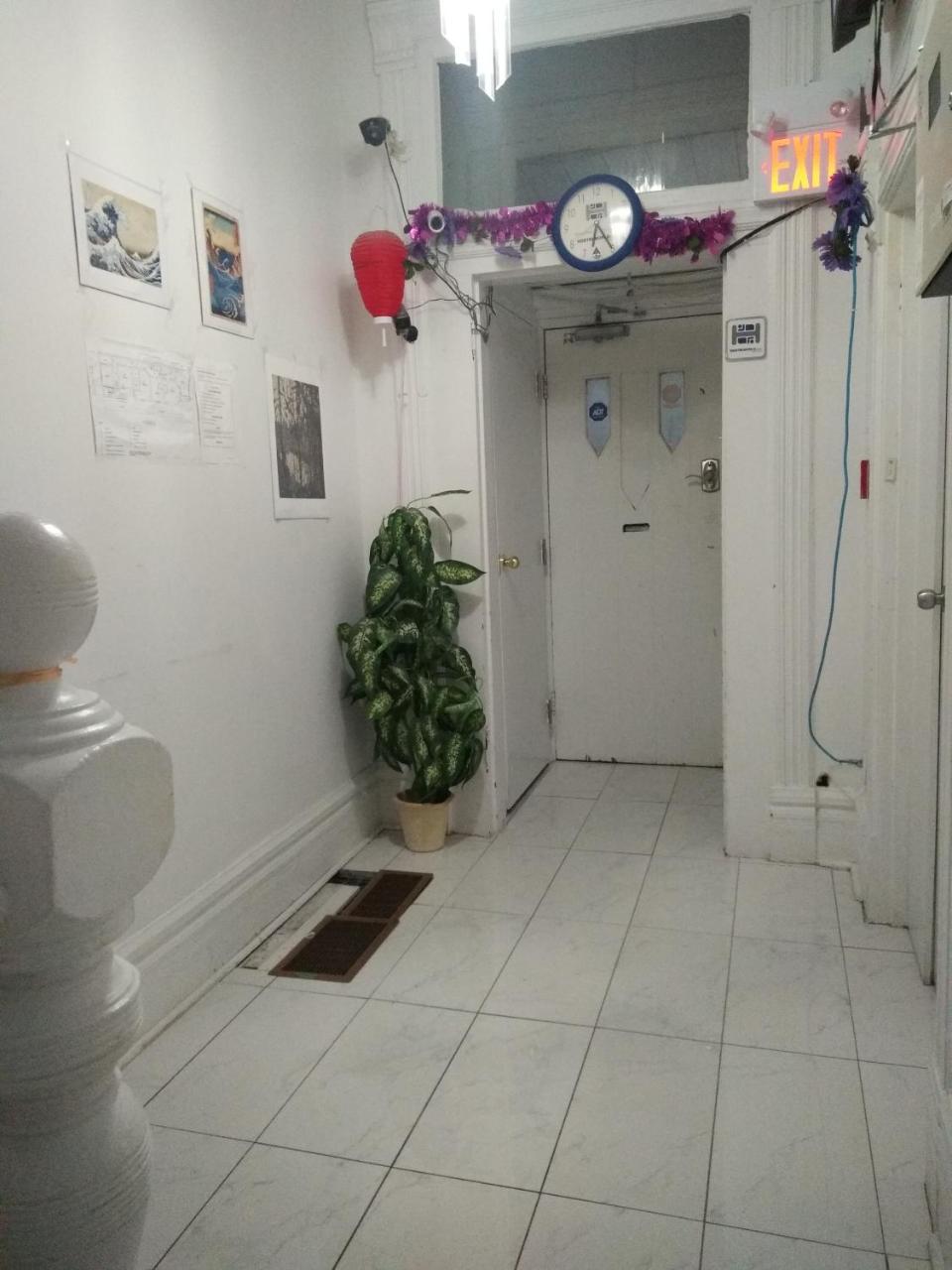 Chinatown Travellers Home Τορόντο Εξωτερικό φωτογραφία