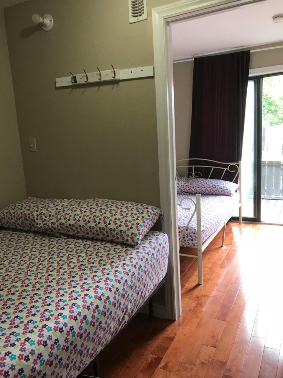 Chinatown Travellers Home Τορόντο Εξωτερικό φωτογραφία