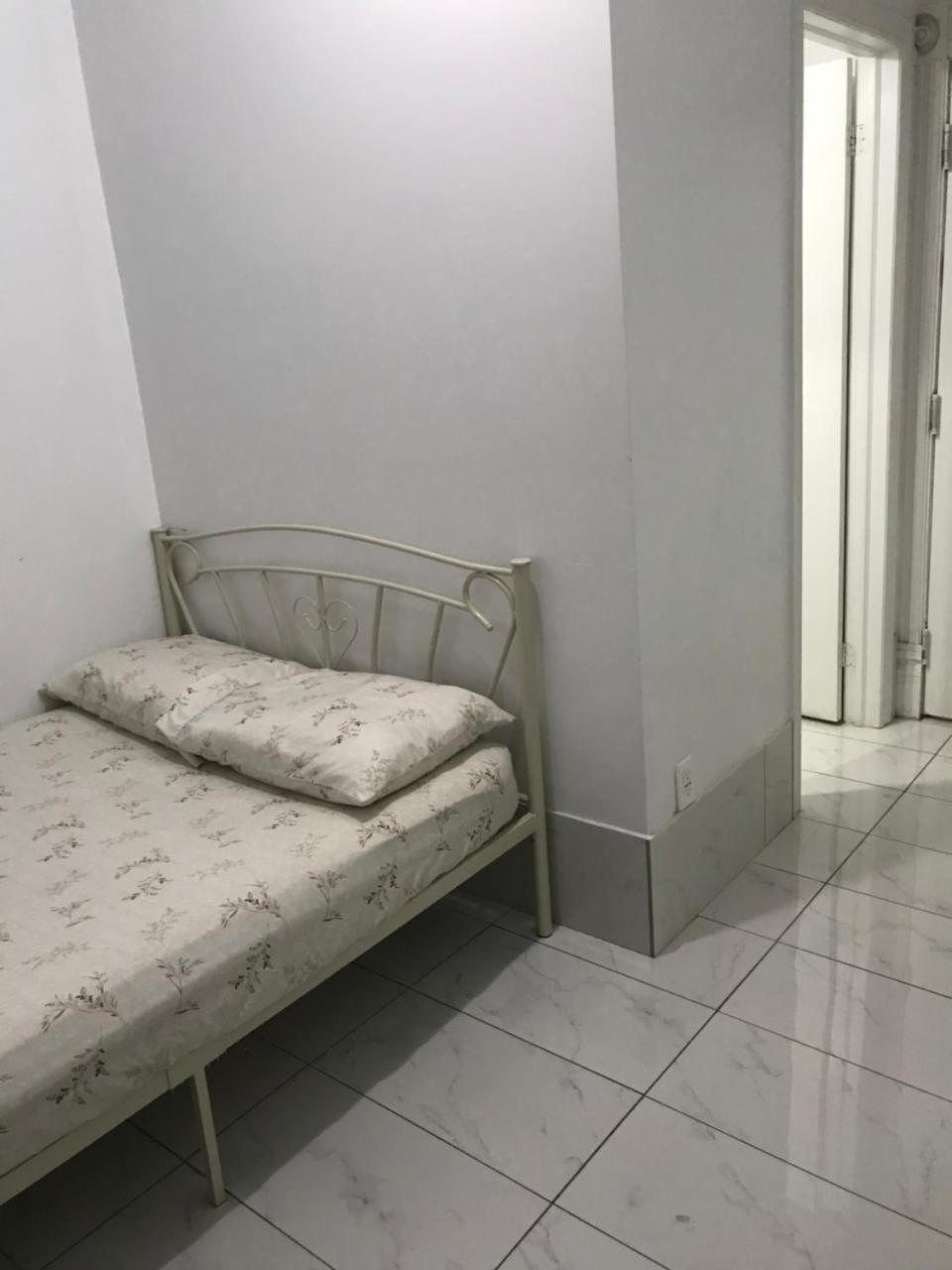Chinatown Travellers Home Τορόντο Εξωτερικό φωτογραφία