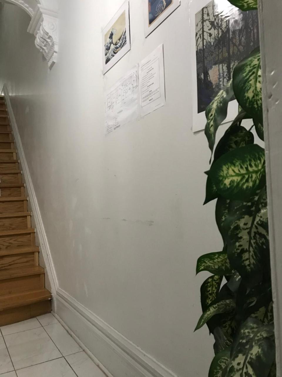 Chinatown Travellers Home Τορόντο Εξωτερικό φωτογραφία