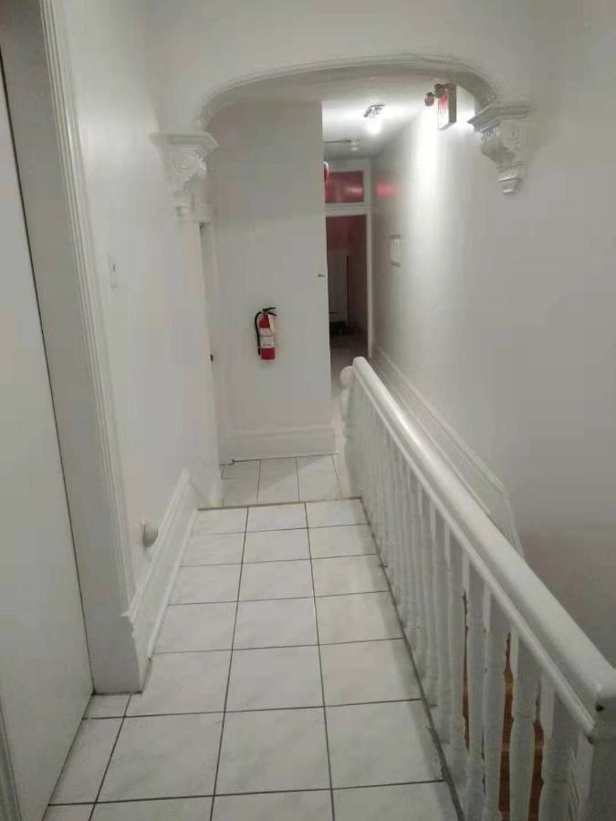 Chinatown Travellers Home Τορόντο Εξωτερικό φωτογραφία